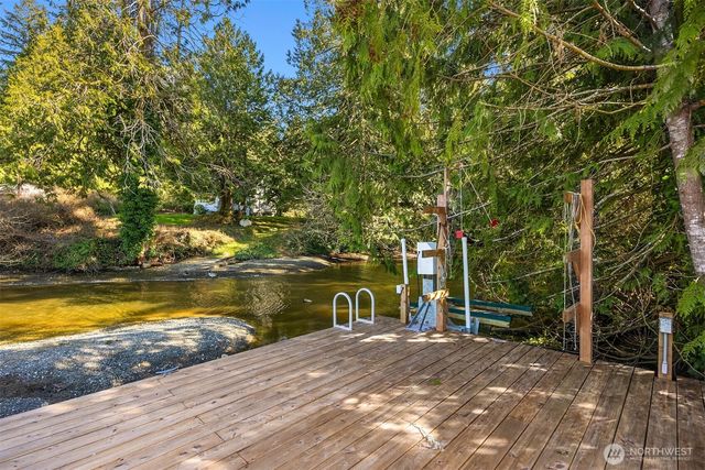 10478 Arrow Point Drive NE, Bainbridge Island, WA 98110