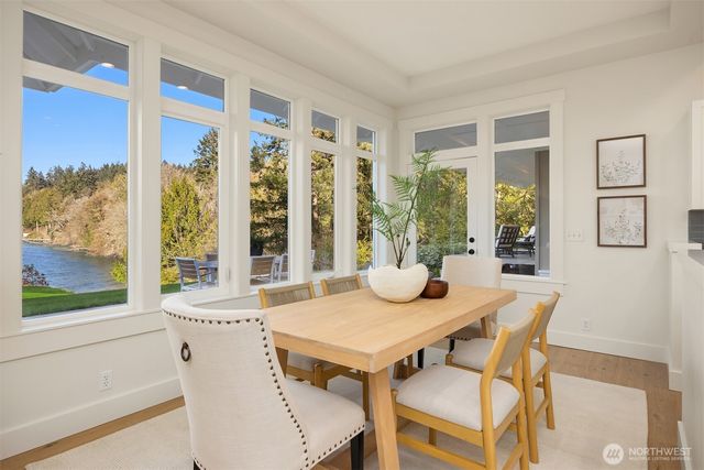 10478 Arrow Point Drive NE, Bainbridge Island, WA 98110