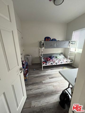 324 W 51st Street, Los Angeles, CA 90037