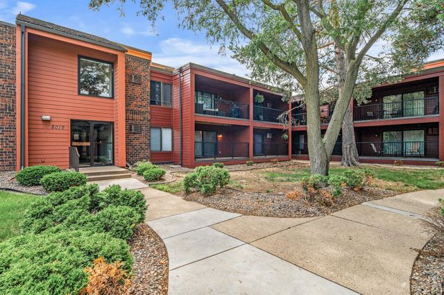 8019 Xerxes Avenue S 202, Bloomington, MN 55431