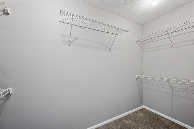 8019 Xerxes Avenue S 202, Bloomington, MN 55431