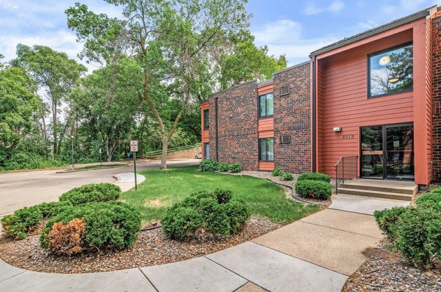 8019 Xerxes Avenue S 202, Bloomington, MN 55431
