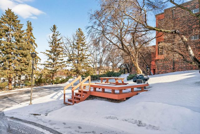 8019 Xerxes Avenue S 202, Bloomington, MN 55431