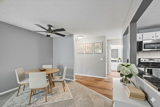 8019 Xerxes Avenue S 202, Bloomington, MN 55431