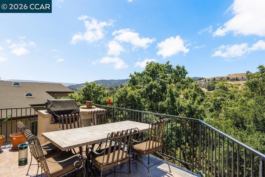 Image 45 of property listing at 11183 Brittany Ln, Dublin, CA 94568