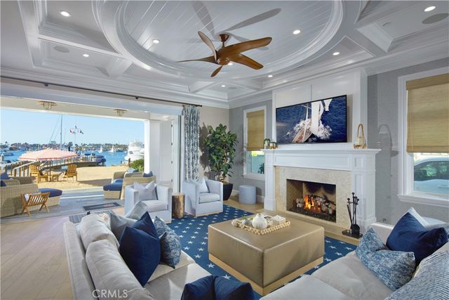 1324 E Balboa Boulevard, Newport Beach, CA 92661