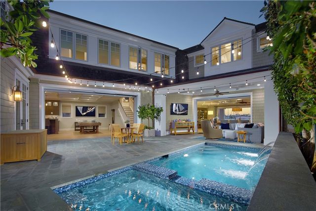 1324 E Balboa Boulevard, Newport Beach, CA 92661