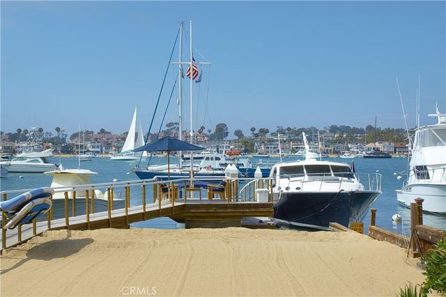 1324 E Balboa Boulevard, Newport Beach, CA 92661