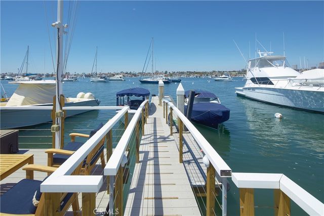 1324 E Balboa Boulevard, Newport Beach, CA 92661