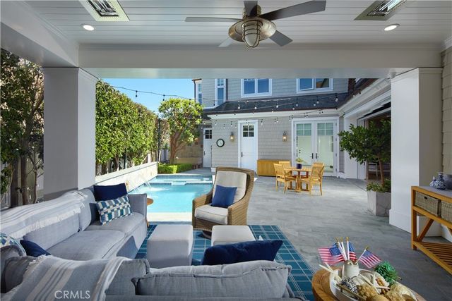 1324 E Balboa Boulevard, Newport Beach, CA 92661
