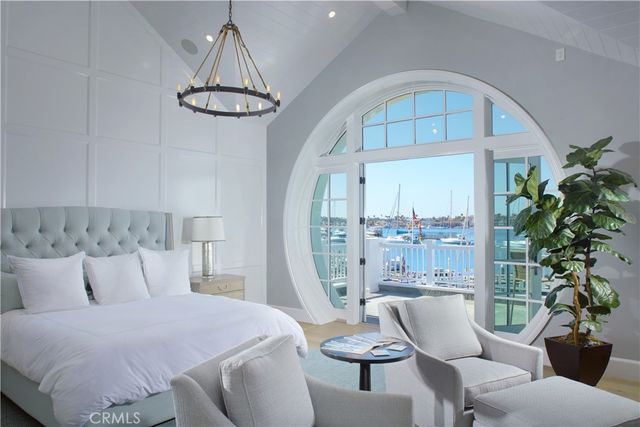 1324 E Balboa Boulevard, Newport Beach, CA 92661