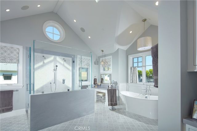 1324 E Balboa Boulevard, Newport Beach, CA 92661