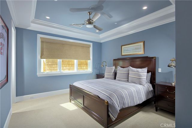 1324 E Balboa Boulevard, Newport Beach, CA 92661