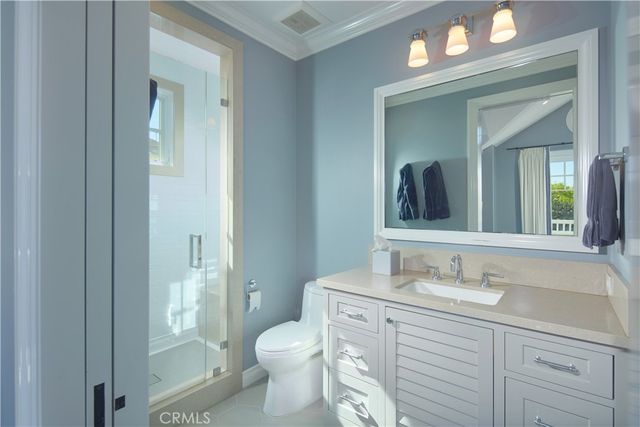 1324 E Balboa Boulevard, Newport Beach, CA 92661