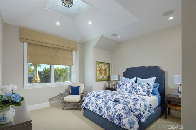 1324 E Balboa Boulevard, Newport Beach, CA 92661