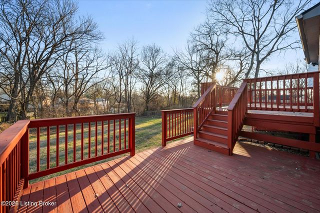 4405 Burgundy Dr, Jeffersontown, KY 40299