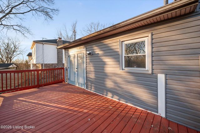 4405 Burgundy Dr, Jeffersontown, KY 40299