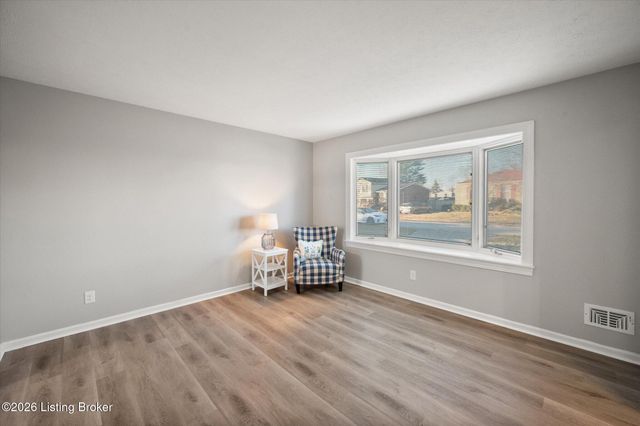 4405 Burgundy Dr, Jeffersontown, KY 40299