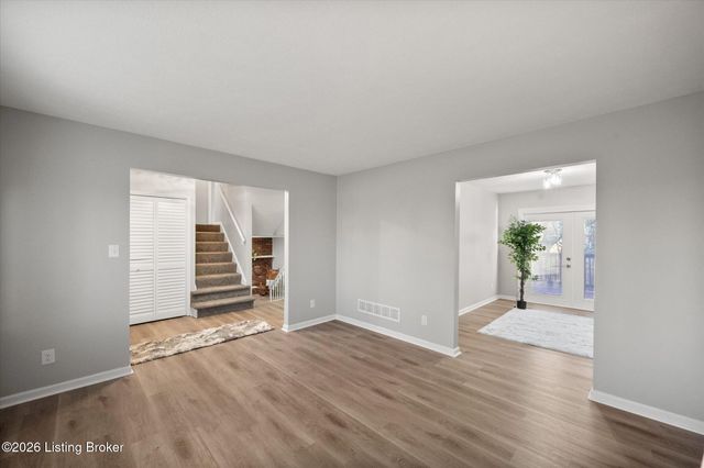 4405 Burgundy Dr, Jeffersontown, KY 40299