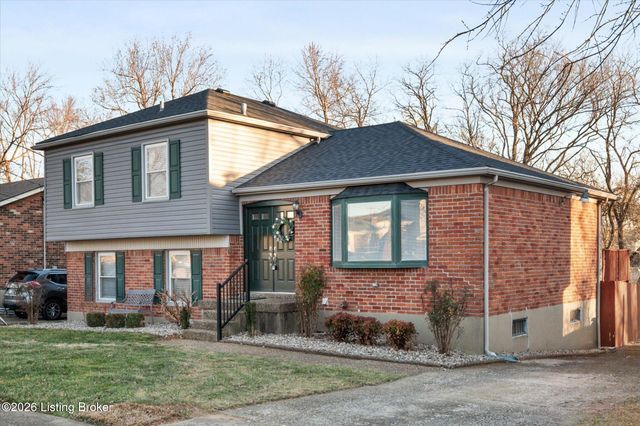 4405 Burgundy Dr, Jeffersontown, KY 40299