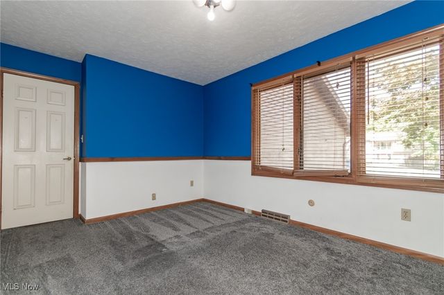 6464 Woodhawk Drive, Mayfield Heights, OH 44124