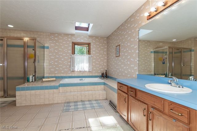 6464 Woodhawk Drive, Mayfield Heights, OH 44124