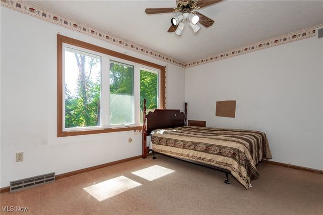 6464 Woodhawk Drive, Mayfield Heights, OH 44124