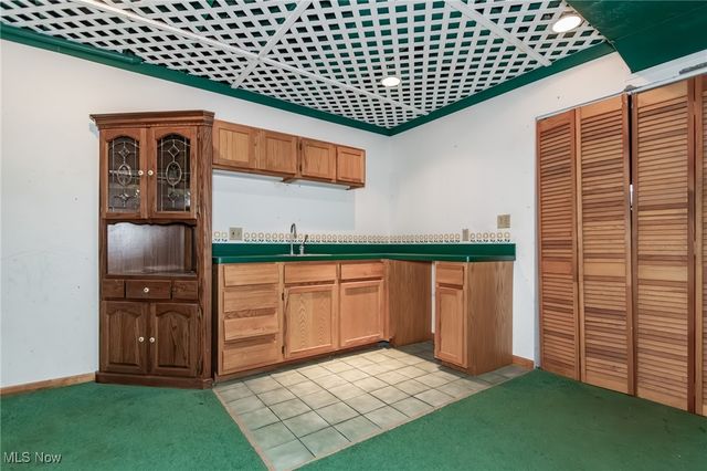 6464 Woodhawk Drive, Mayfield Heights, OH 44124