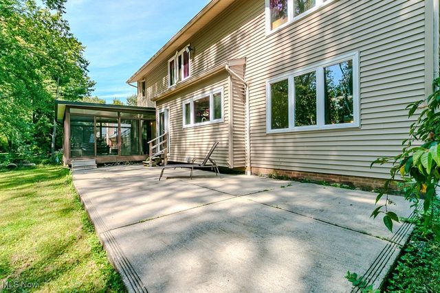 6464 Woodhawk Drive, Mayfield Heights, OH 44124