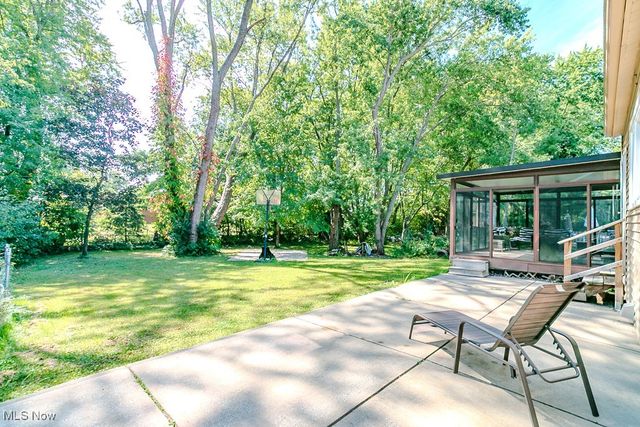 6464 Woodhawk Drive, Mayfield Heights, OH 44124