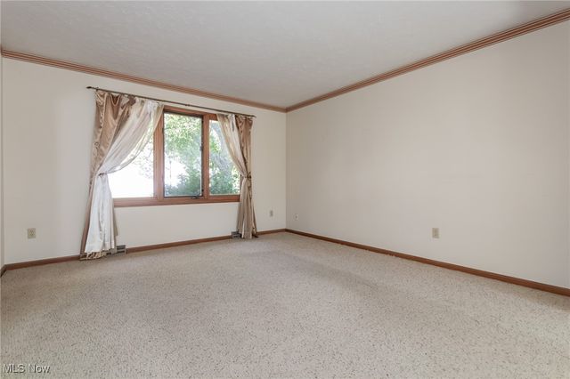 6464 Woodhawk Drive, Mayfield Heights, OH 44124