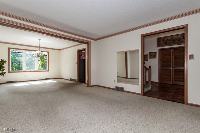 6464 Woodhawk Drive, Mayfield Heights, OH 44124