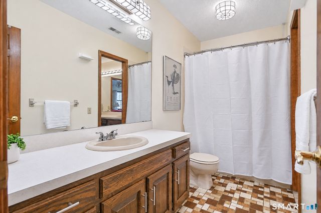 55 Mill Plain Road 9-2, Danbury, CT 06811