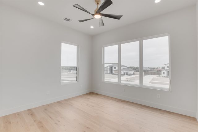 436 Whispering Way, Red Oak, TX 75154