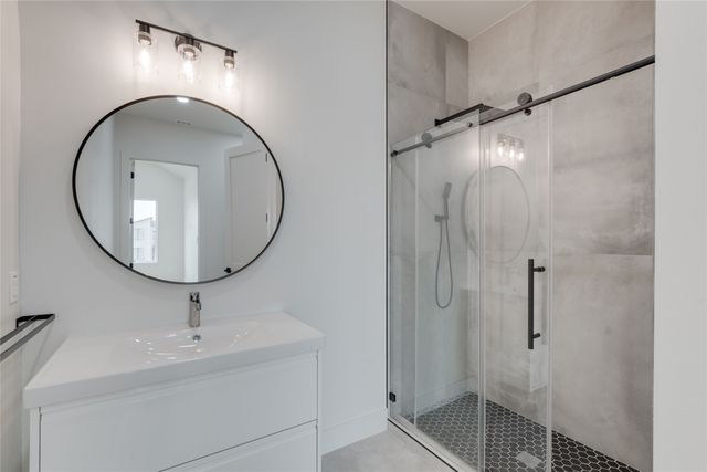 436 Whispering Way, Red Oak, TX 75154