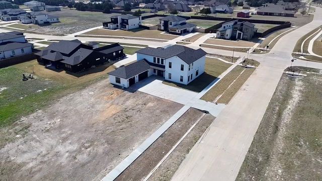 436 Whispering Way, Red Oak, TX 75154