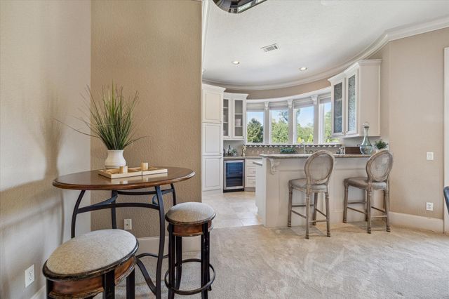 6 Kings Lake Estates Boulevard, Kingwood, TX 77346