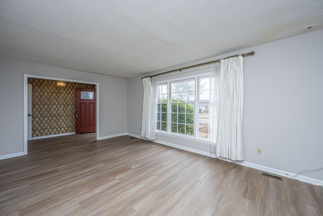 37 Milano Street, Hanahan, SC 29410