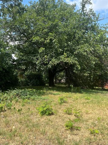 6 N Ravinia Drive, Dallas, TX 75211