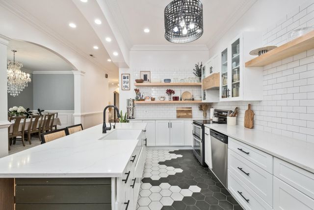 76 CENTERVILLE RD, Bridgewater, VA 22812