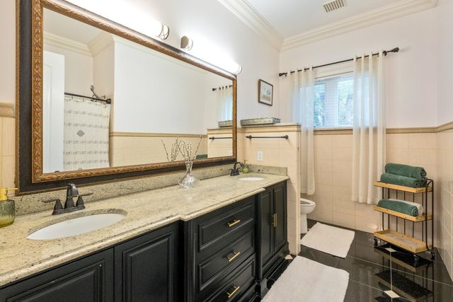 76 CENTERVILLE RD, Bridgewater, VA 22812