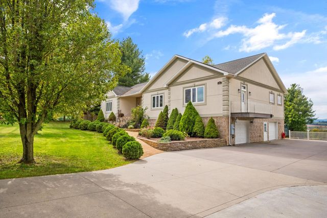 76 CENTERVILLE RD, Bridgewater, VA 22812