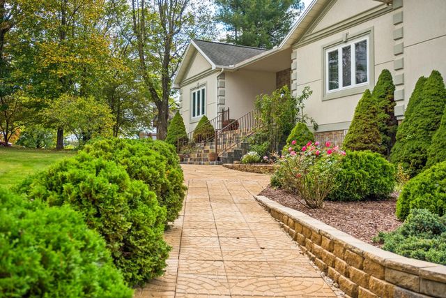 76 CENTERVILLE RD, Bridgewater, VA 22812