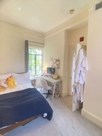 73 Pinckney 4, Boston, MA 02114