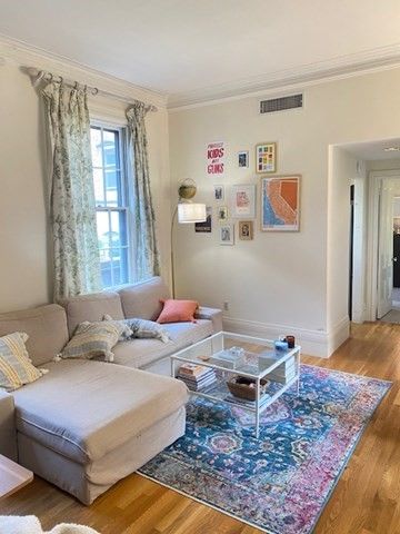 73 Pinckney 4, Boston, MA 02114