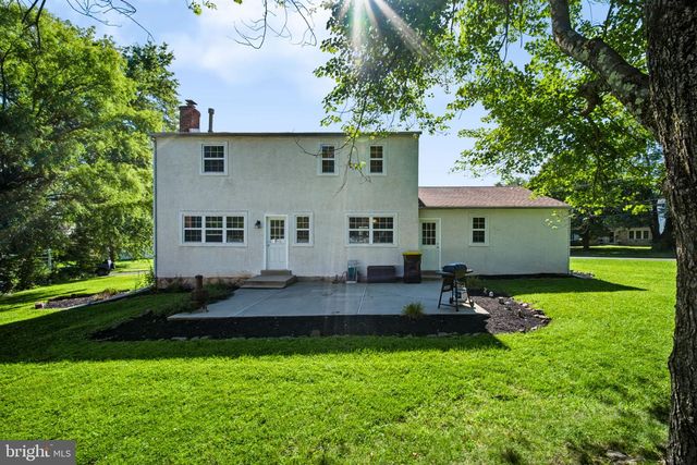 2201 SHETLAND DR, Warrington, PA 18976