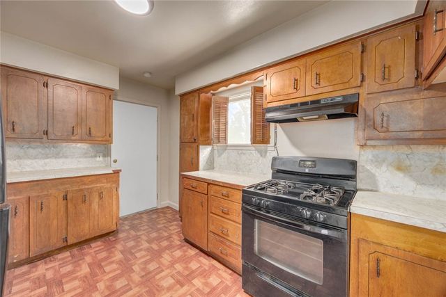 423 Fairview Dr, Corpus Christi, TX 78408