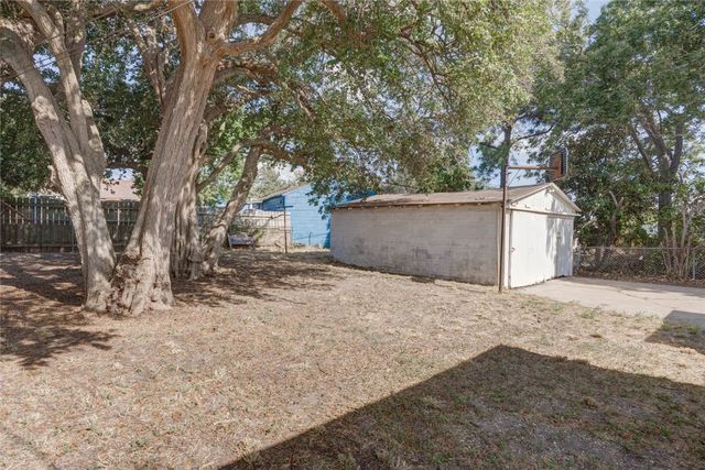 423 Fairview Dr, Corpus Christi, TX 78408