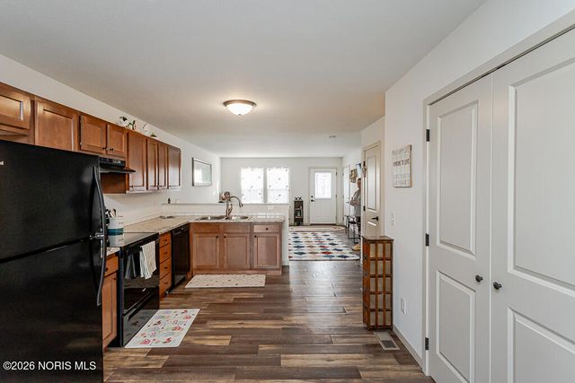 5736 Aurora Place, Sylvania, OH 43560