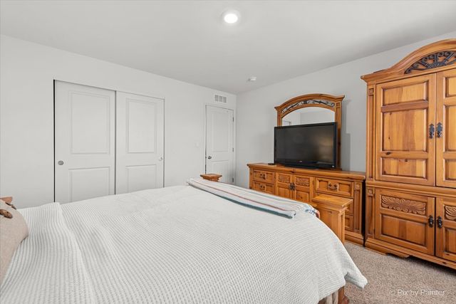 1522 Hollow Tree Lane, Pingree Grove, IL 60140